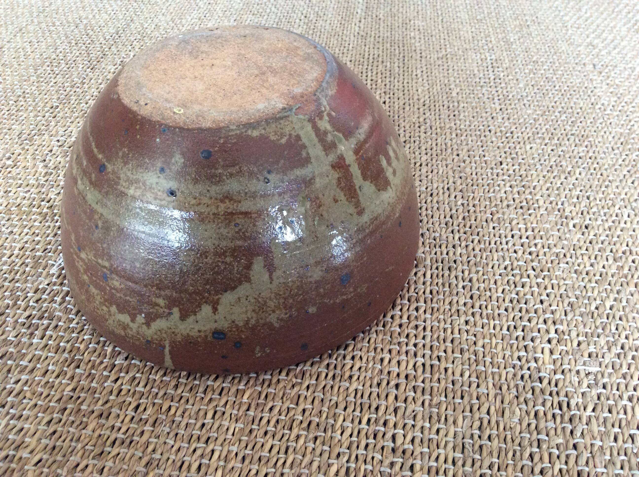 Stoneware salad bowl