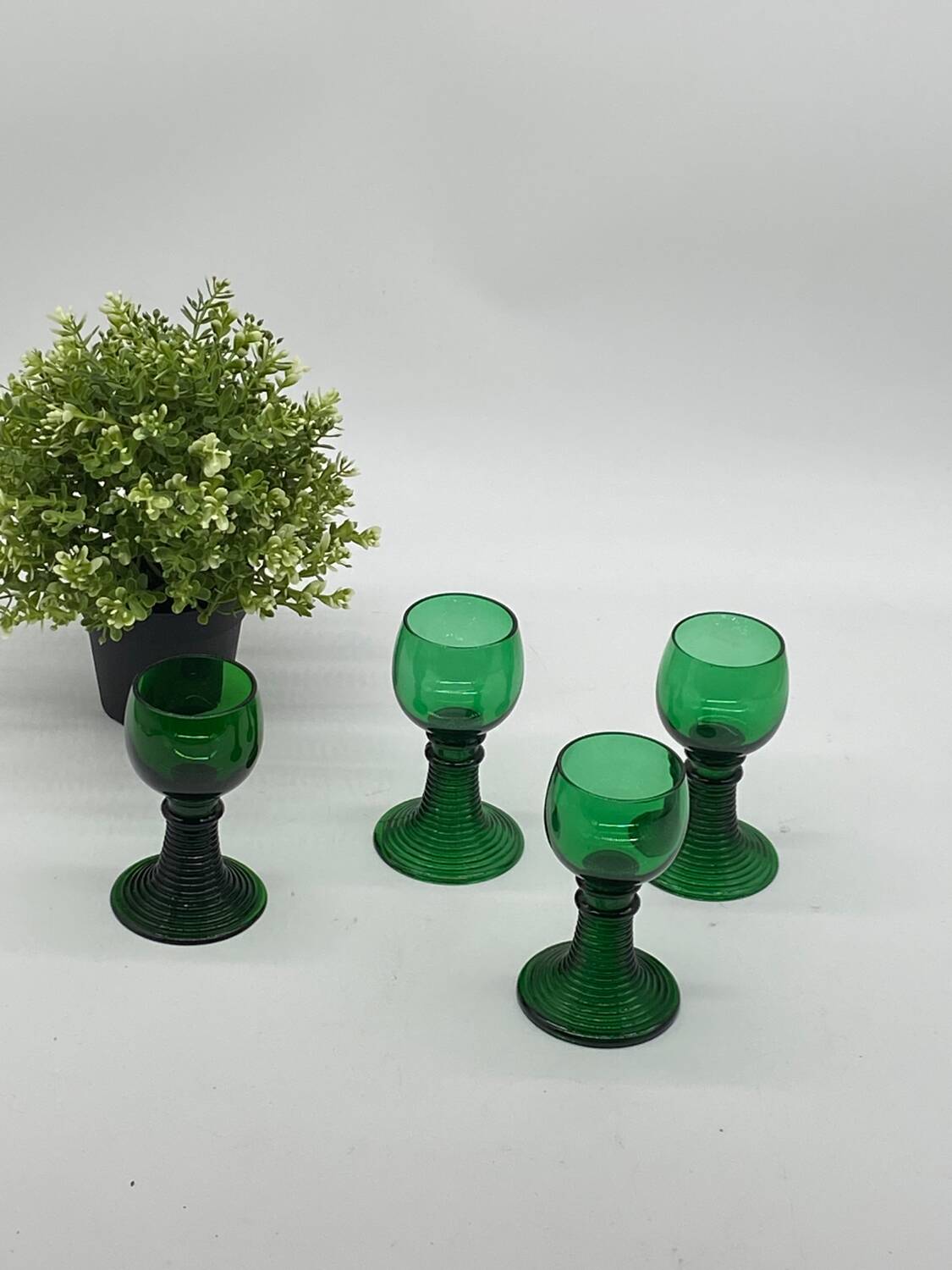 Set of 4 Roemer glasses / Rhine region, green, old, vintage