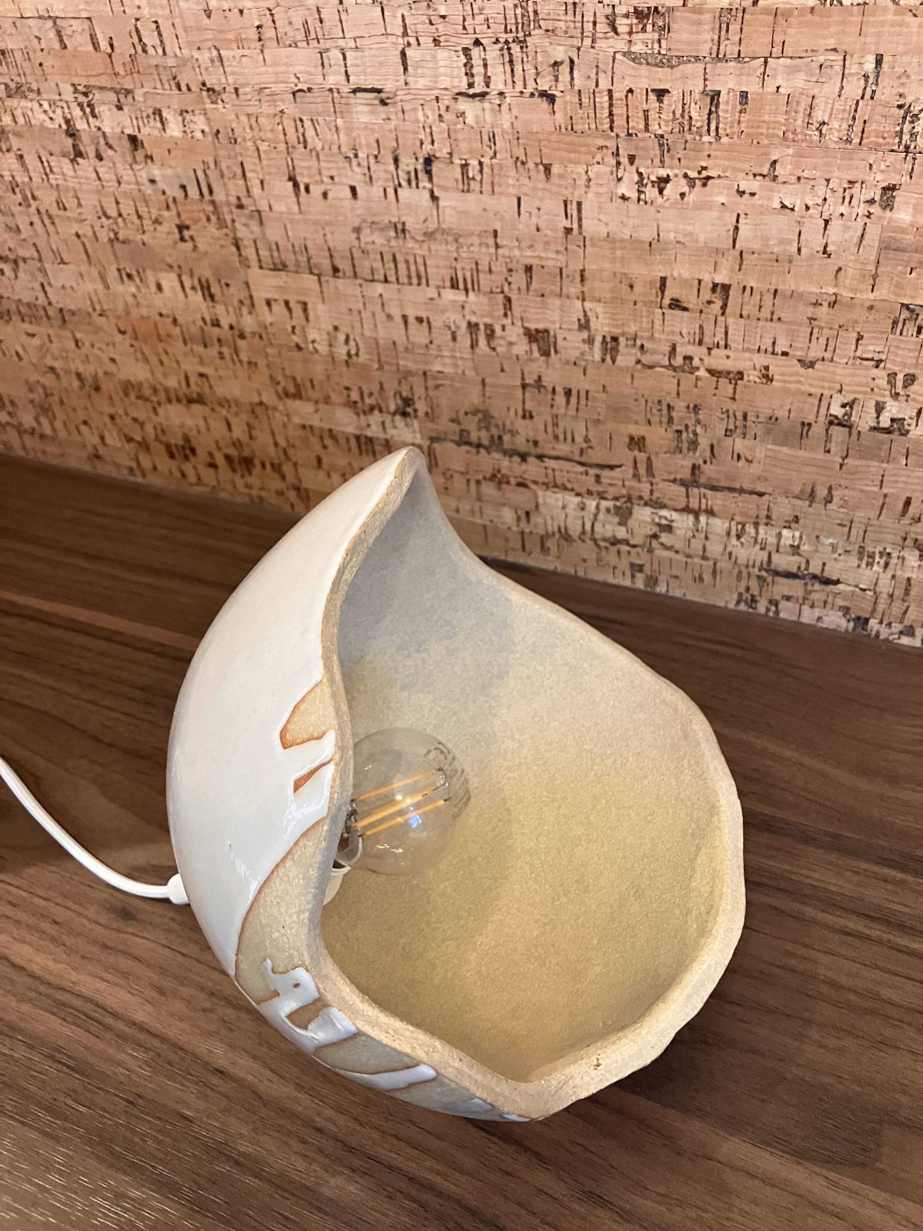 Organic portable lamp in ceramic