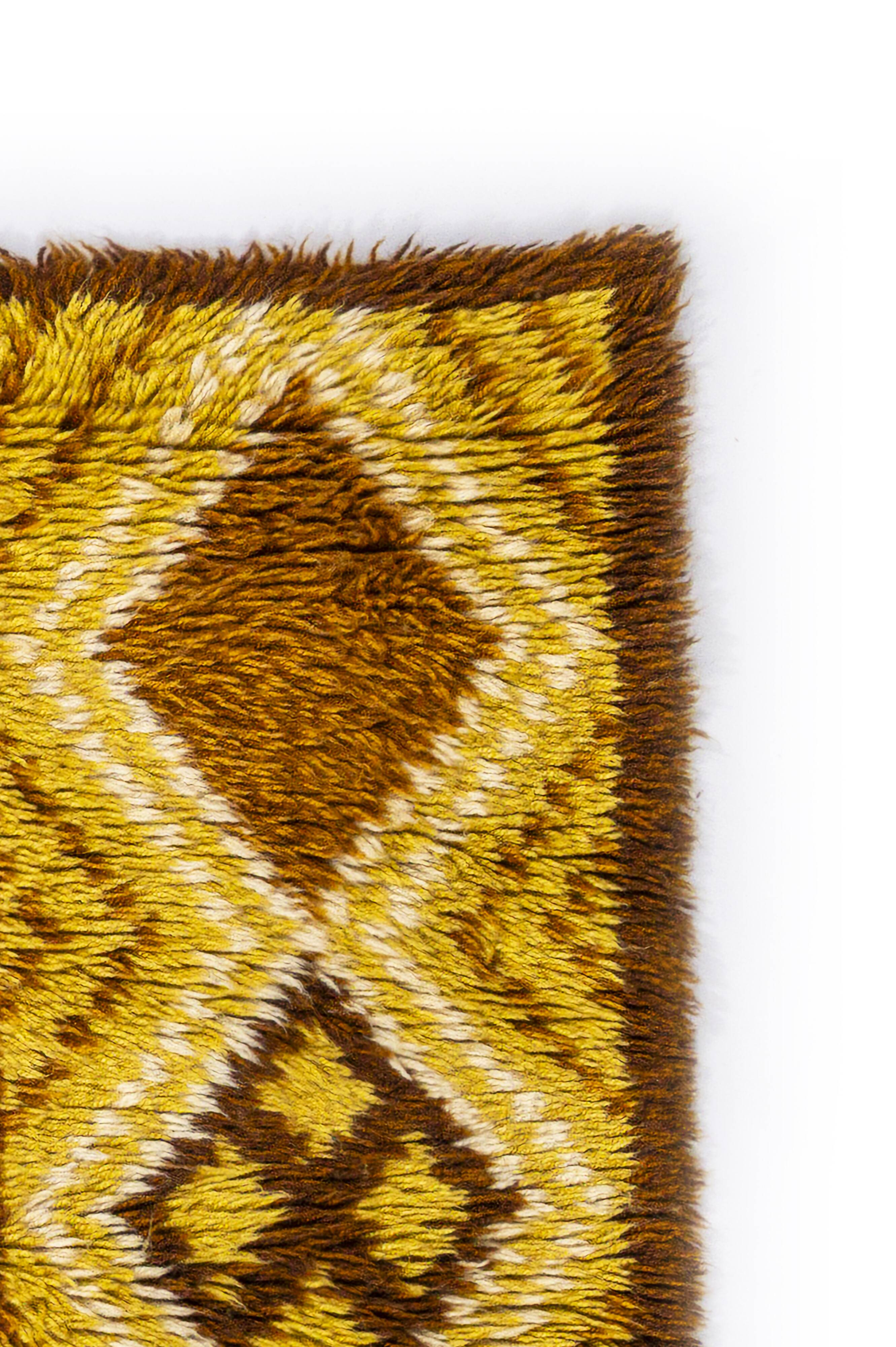 Scandinavian vintage hand knotted rya rug. A small one: 104 x 43 cm (41 x 1