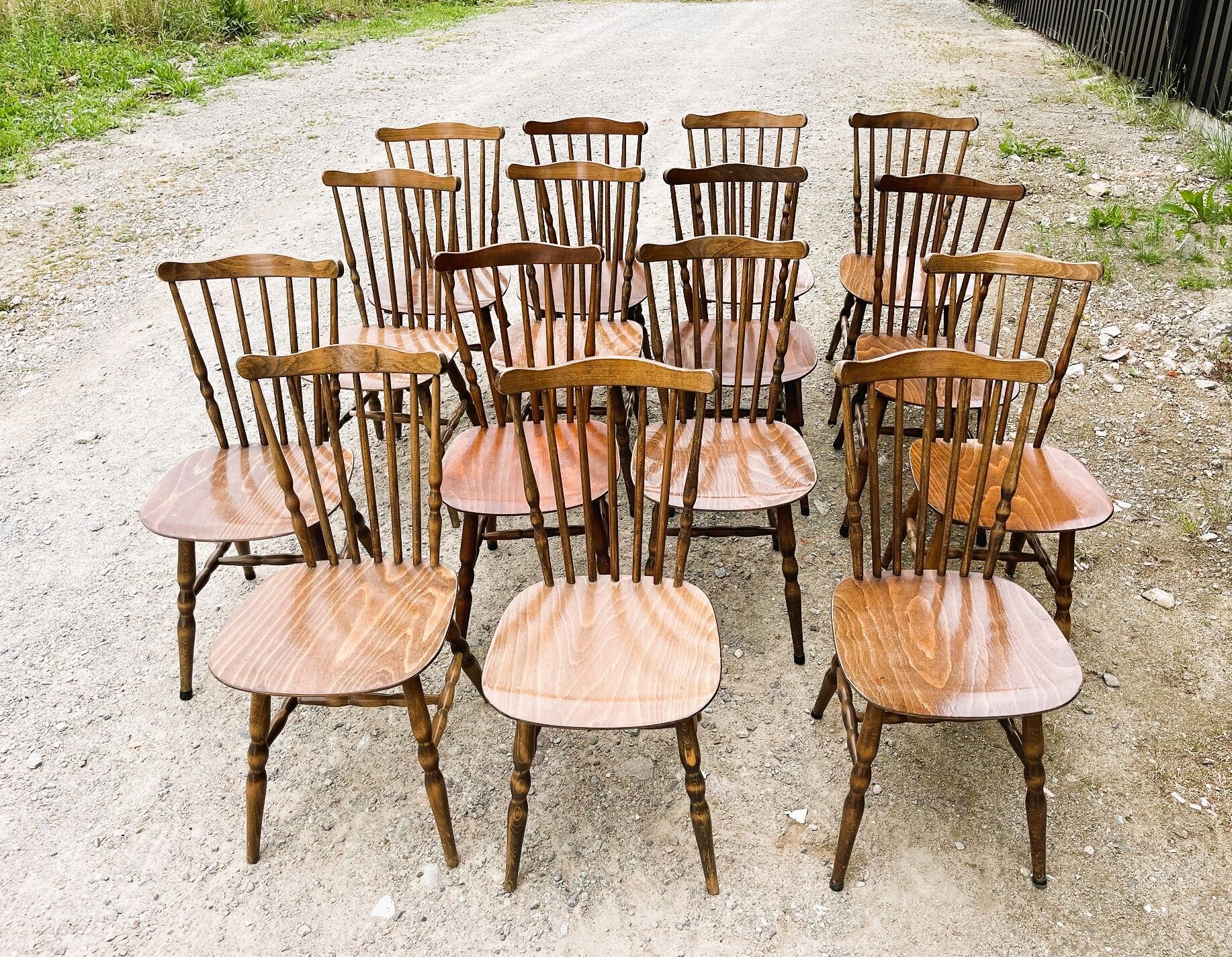 Lot de 15 chaises bistrot Baumann modèle Tacoma années 70