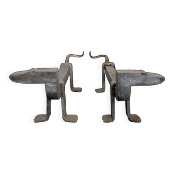 Pair of zoomorphic andirons, couple of dachshunds.