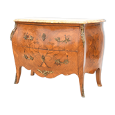 Curved chest of drawers in Louis XV style