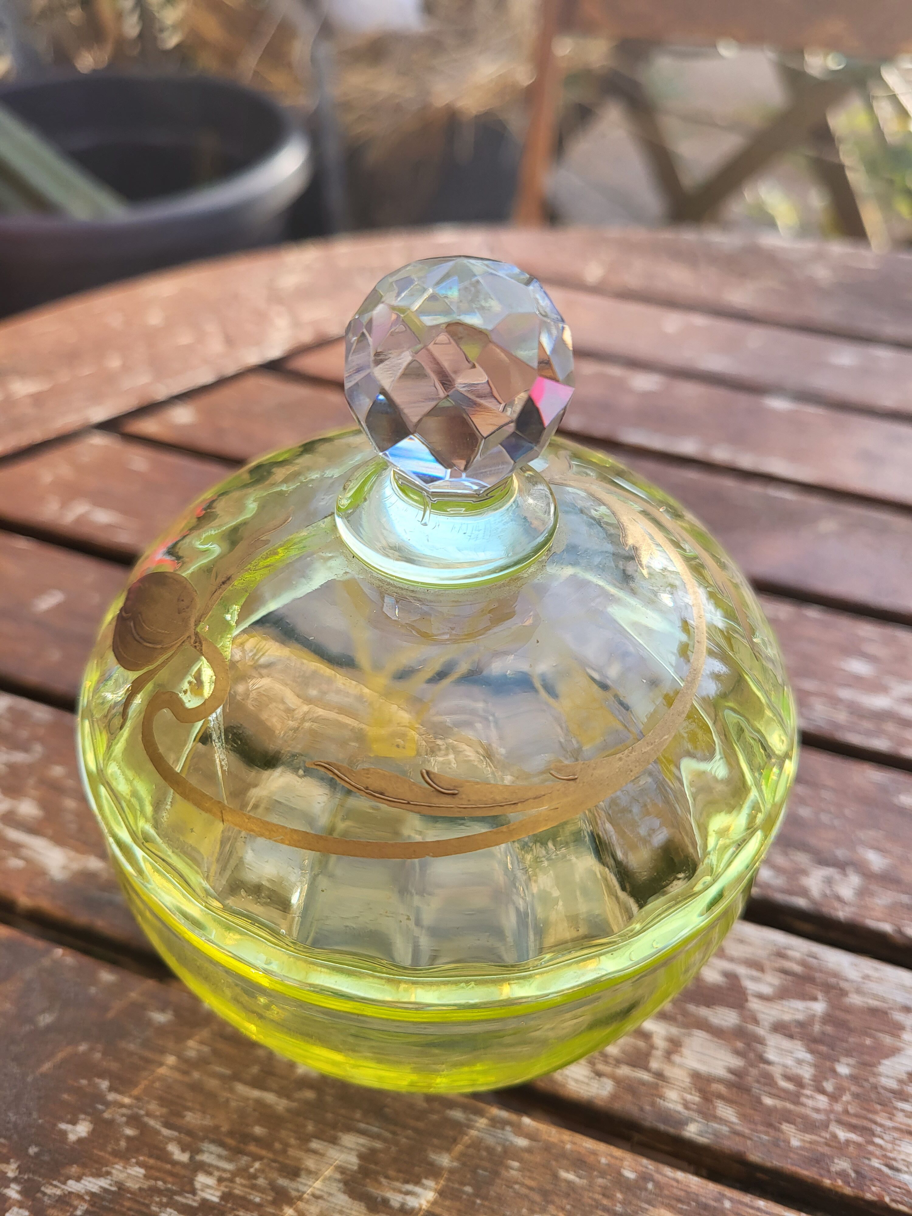Carafe and sugar bowl in ouraline, Legras/Baccarat