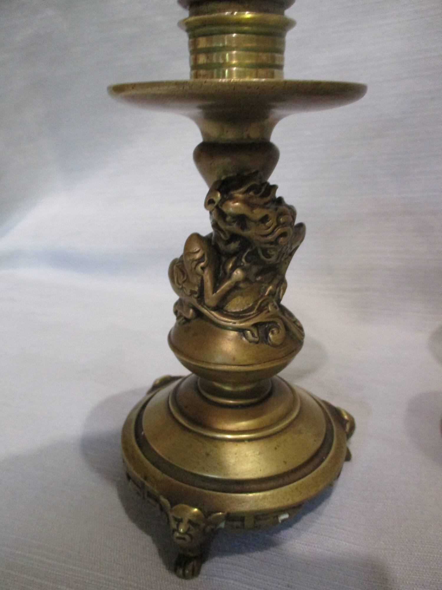 pair of Asian candlesticks from the 19th century in bronze
