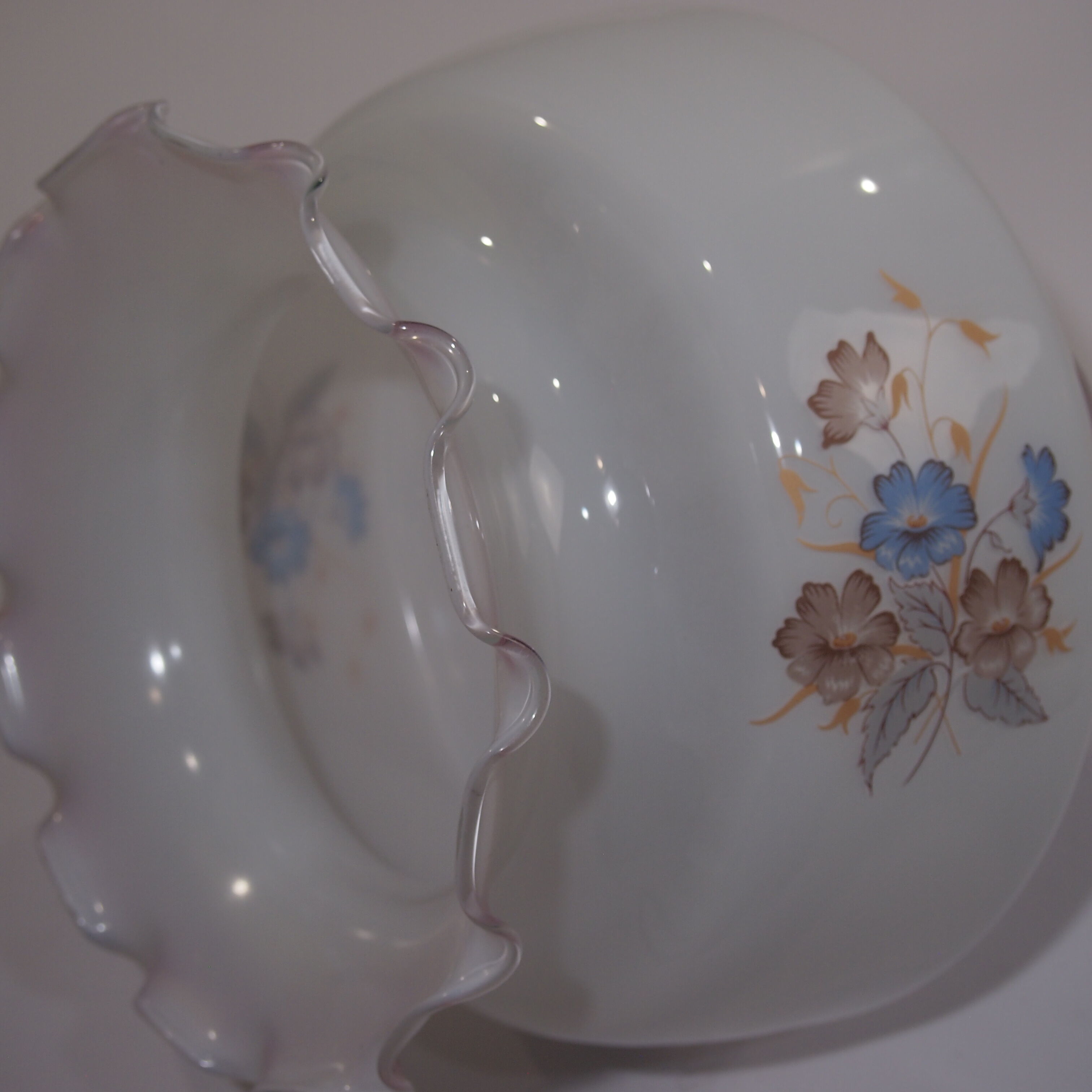 Opaline /vintage suspension