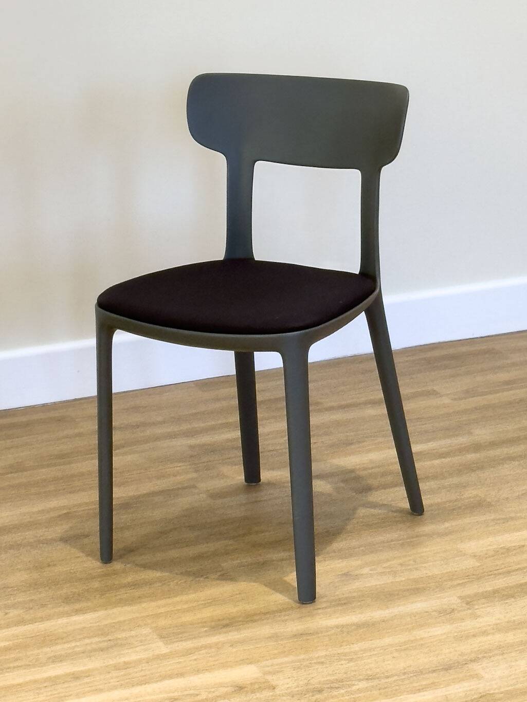 Set of 4 Canova Dining Chairs by Claus Breinholt for Infiniti – Dark Grey M