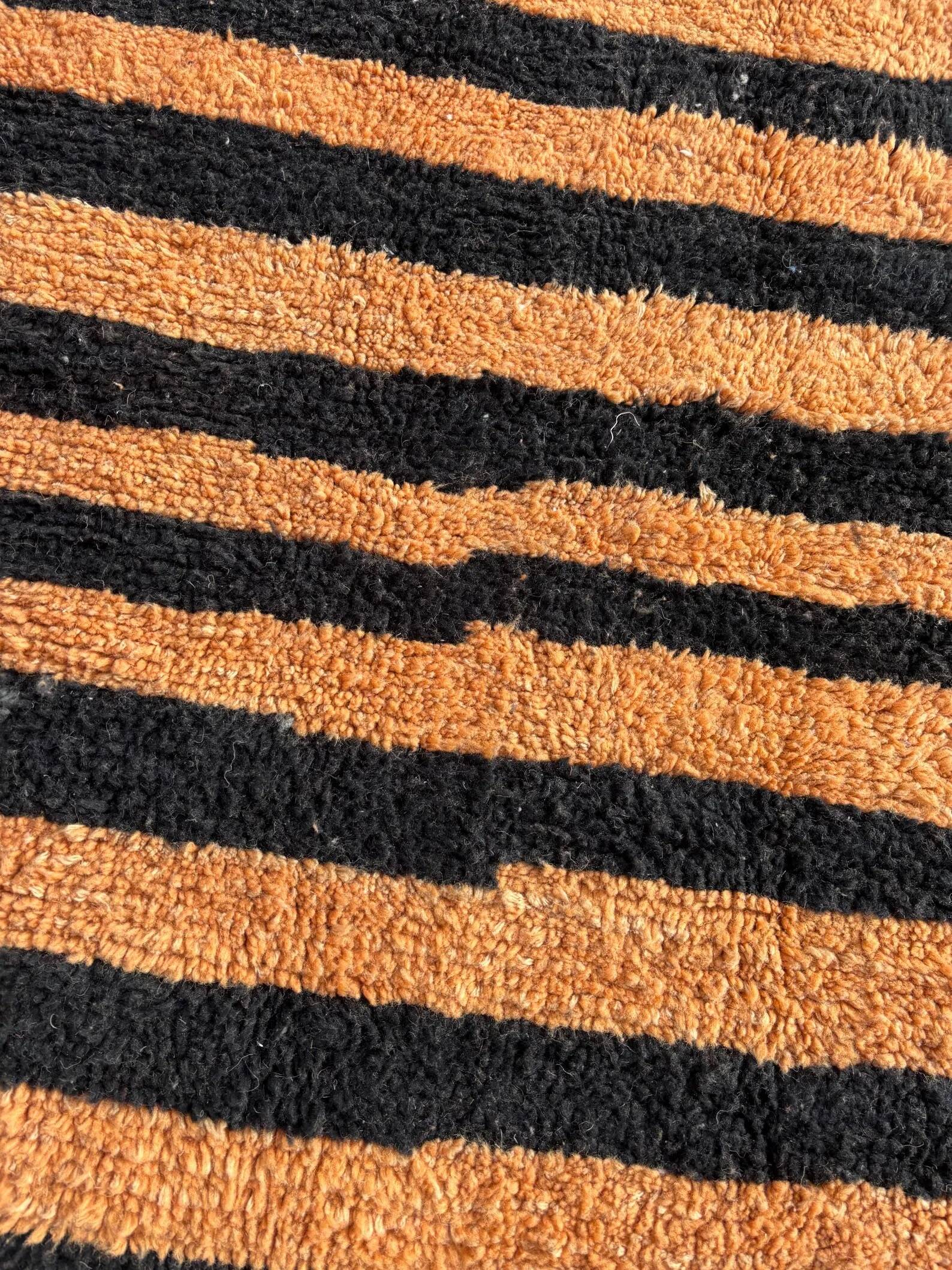 Berber rug Beni M'rirt - 215 x 250 cm - Thick wool & Unique design