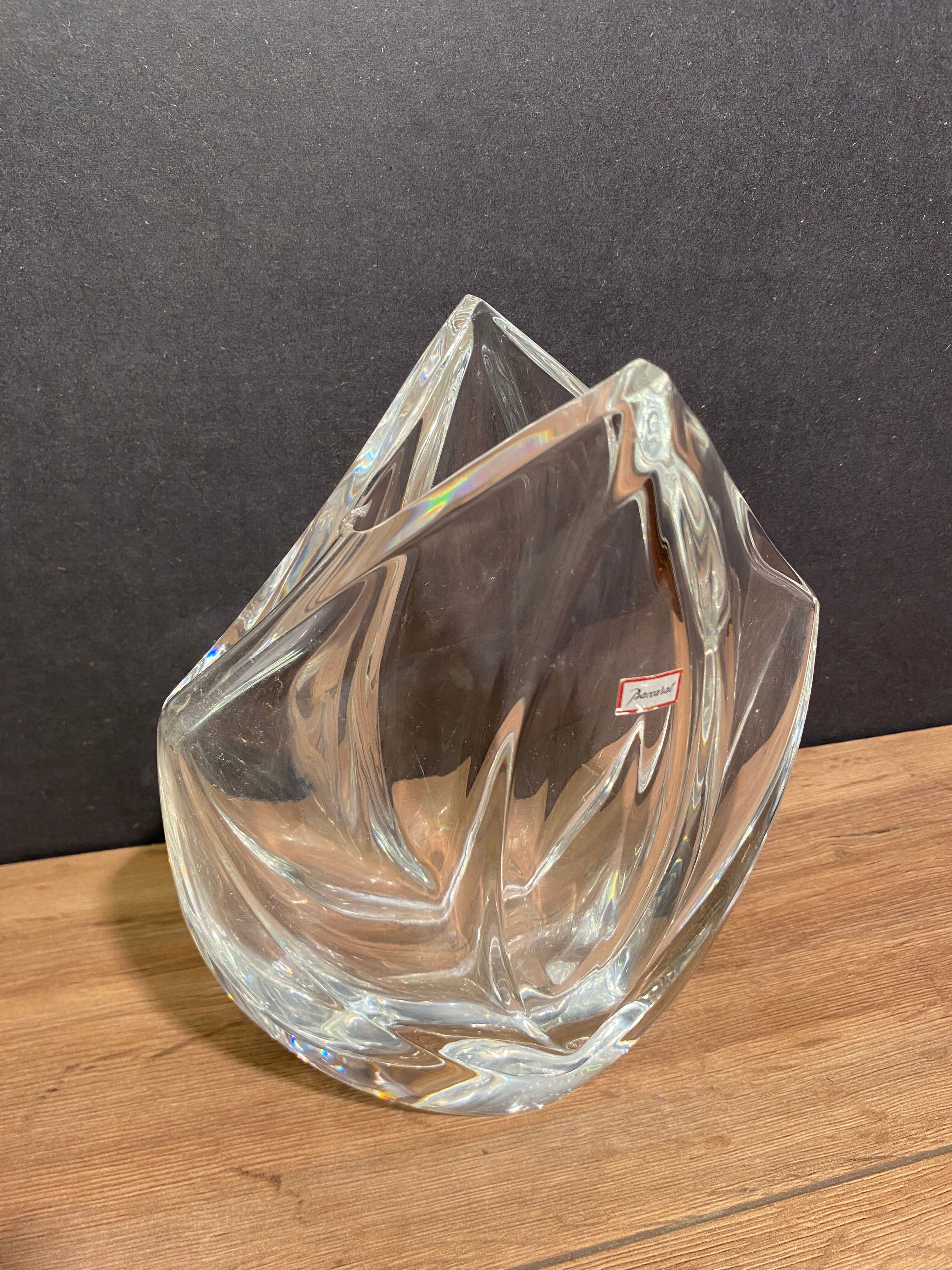 Stylized crystal vase signed Baccarat