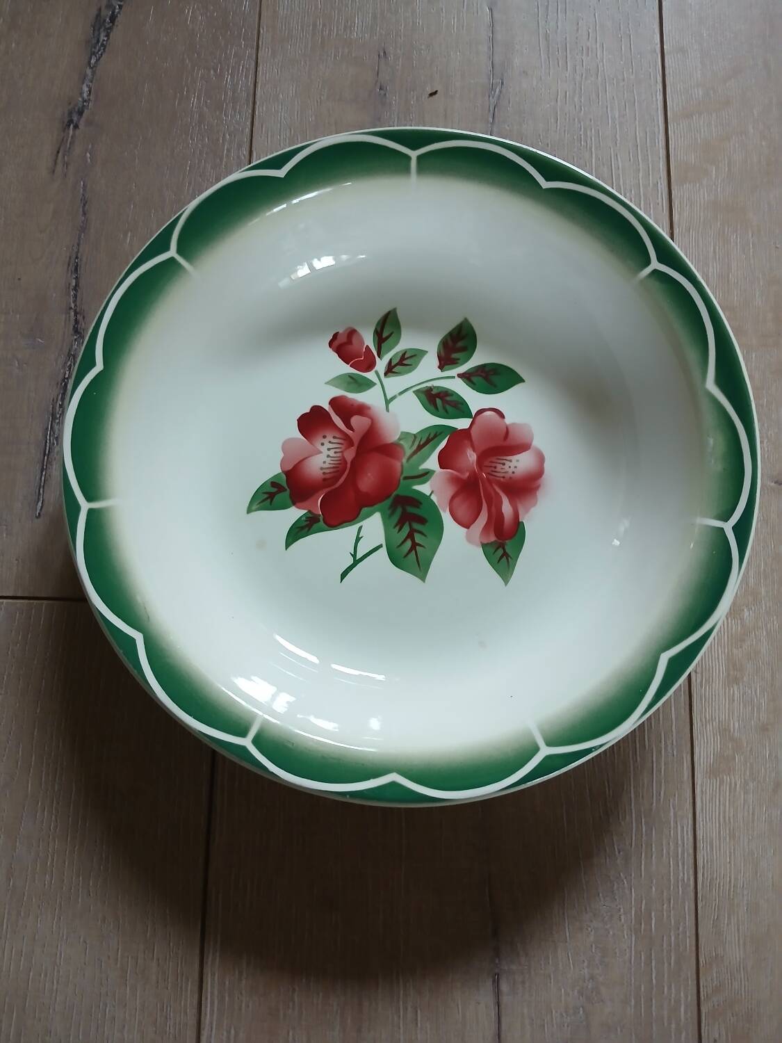 Round dish Digoin and Sarreguemines model "Mireille"