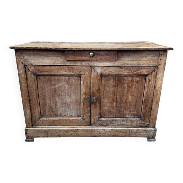 Buffet ancien en merisier massif