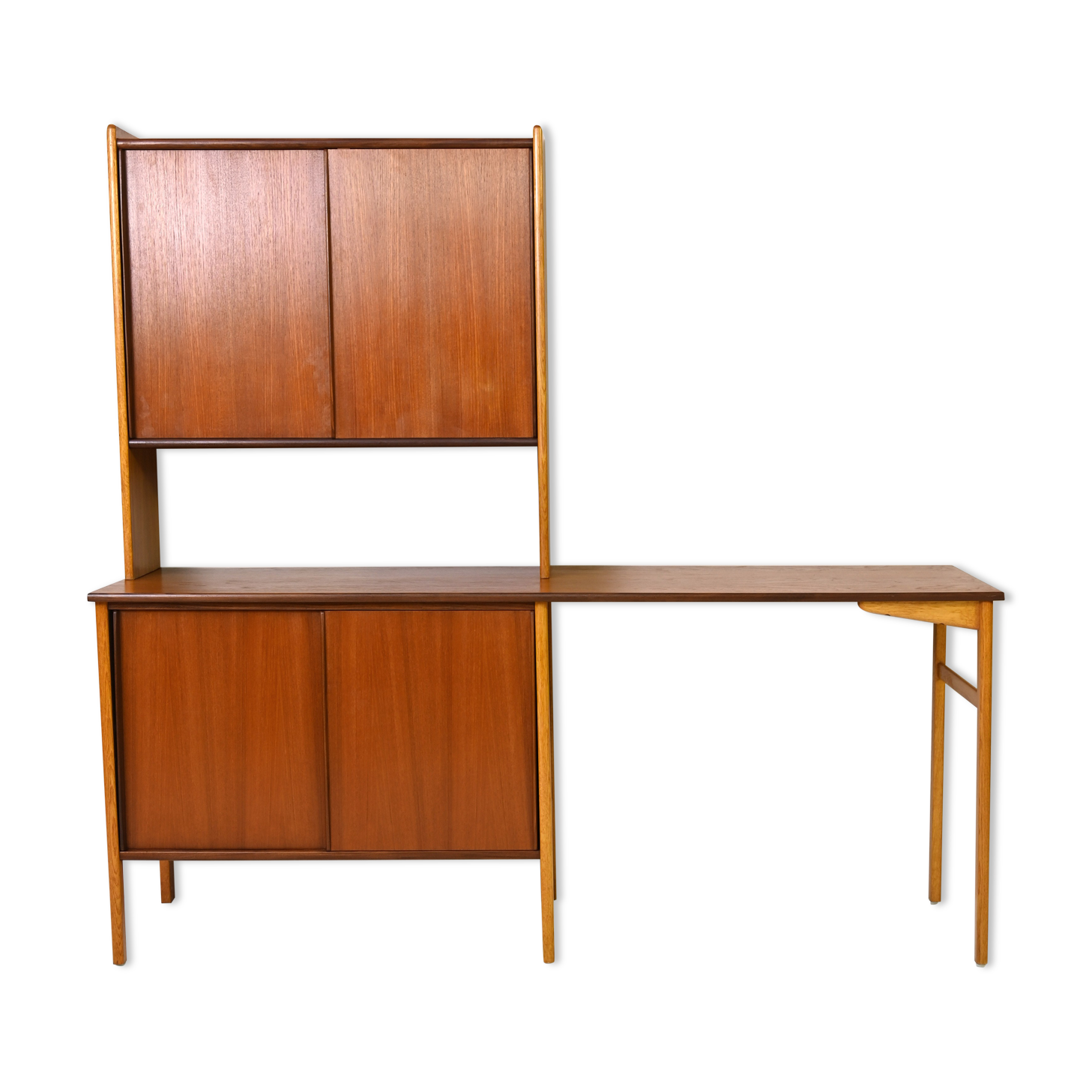 Scandinavian desk with bookcase and compartment with sliding doors
