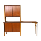 Bureau scandinave avec bibliothèque et compartiment avec portes coulissantes
