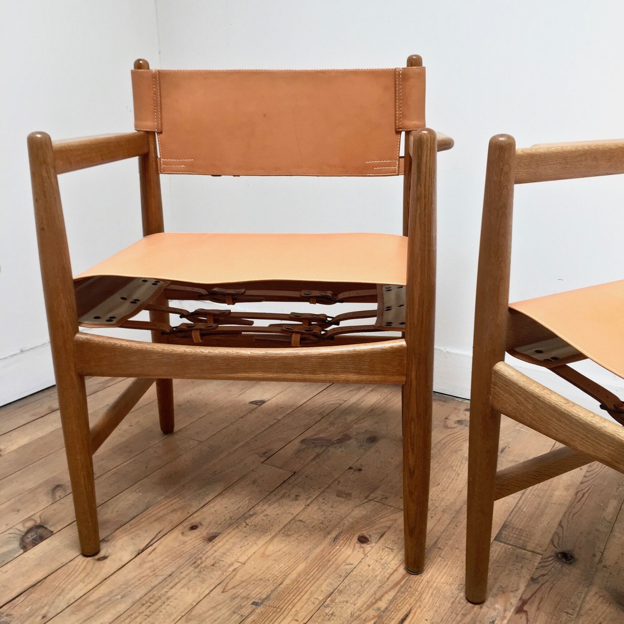 Wood and leather armchairs Borge Mogensen
