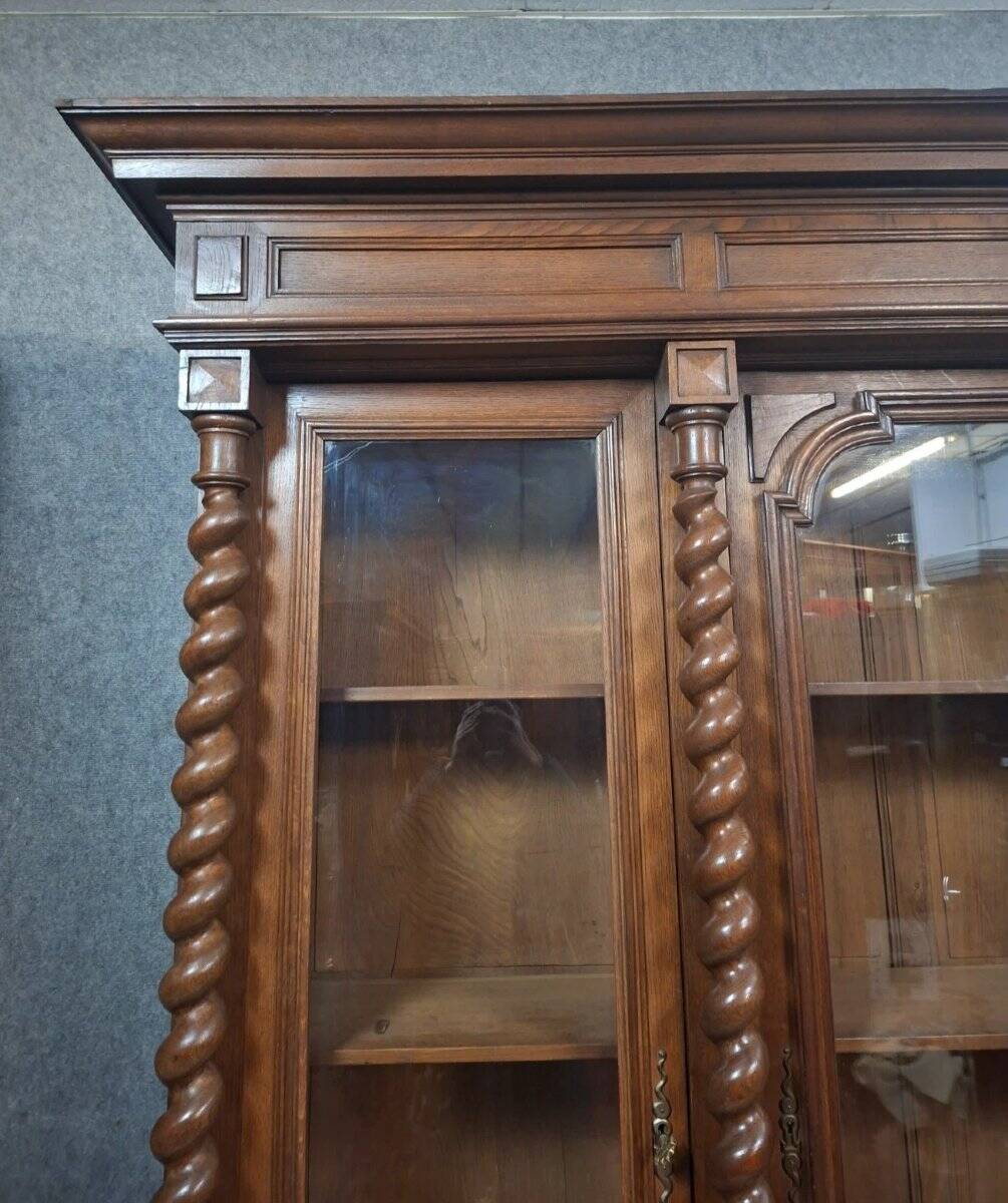 oak library in the Louis XIII style, work from the 19th century