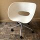 Fauteuil pivotant à roulette Tom Vac design Ron Arad édition Vitra vintage 90 blanc