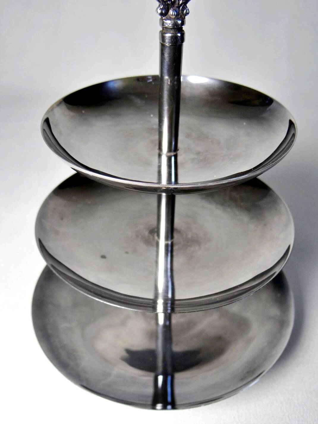 Small mute servant in vintage/old silver metal with 3 trays