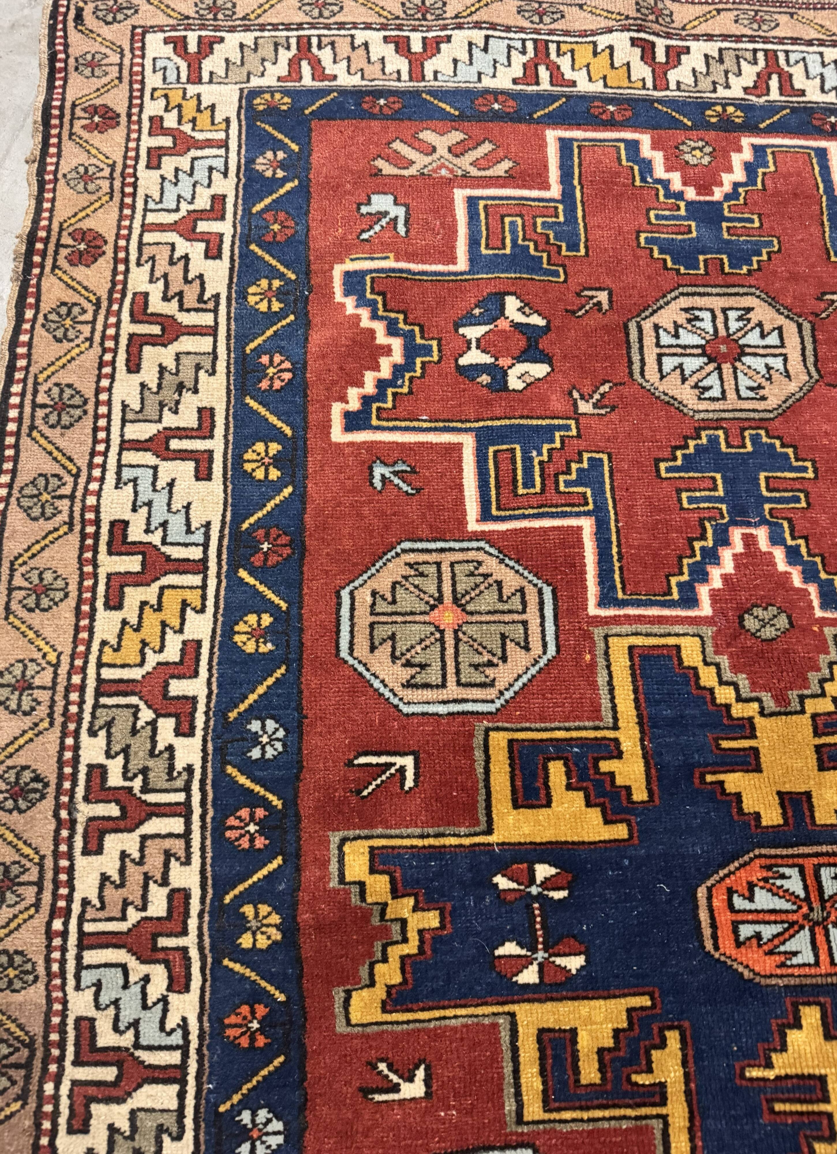 Hand-woven carpet Shirvan