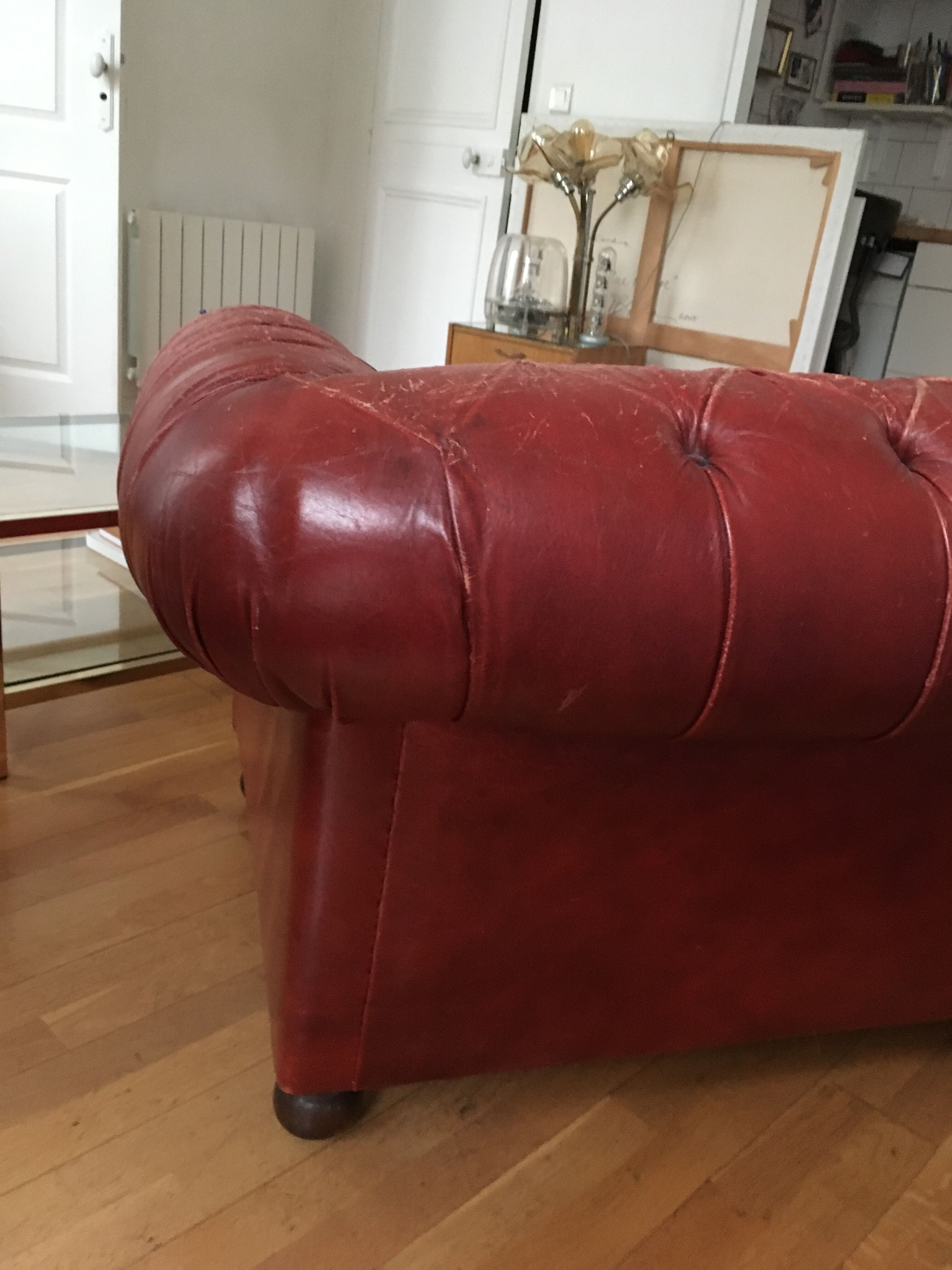 Sofa chesterfield 2-3 places leather bordeaux
