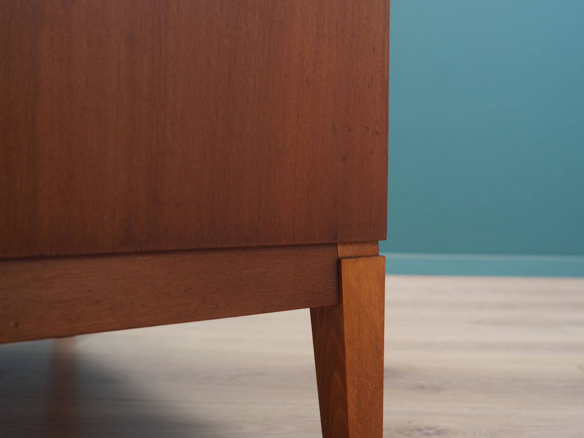 Commode en acajou, design danois, années 1970, production : Danemark