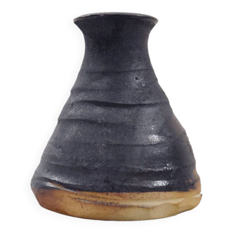 Vase en grès peint