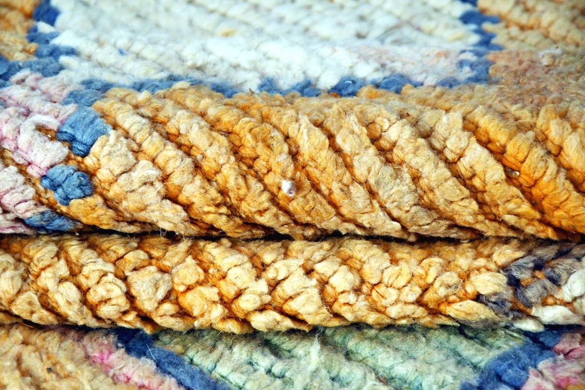 Moroccan Berber Boujaad Rug 240 cm x 150 cm