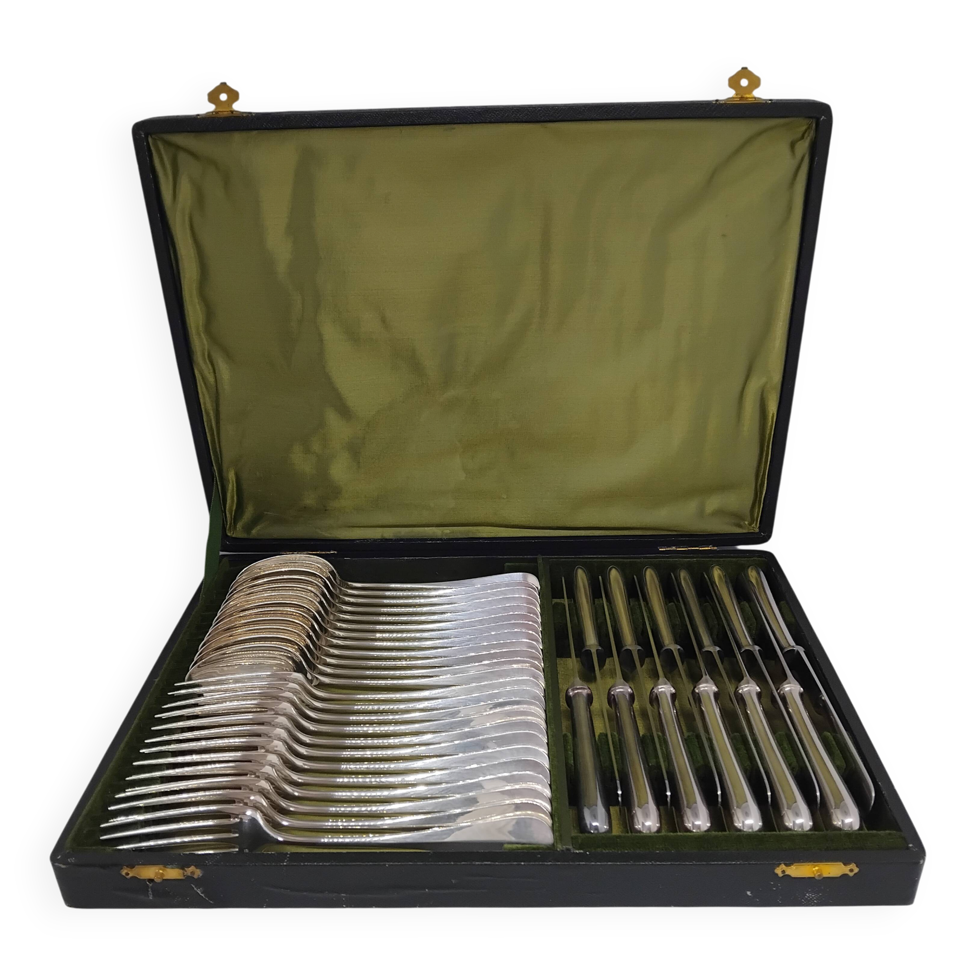 Ménagère Christofle 36 pièces modèle Fidelio Baguette