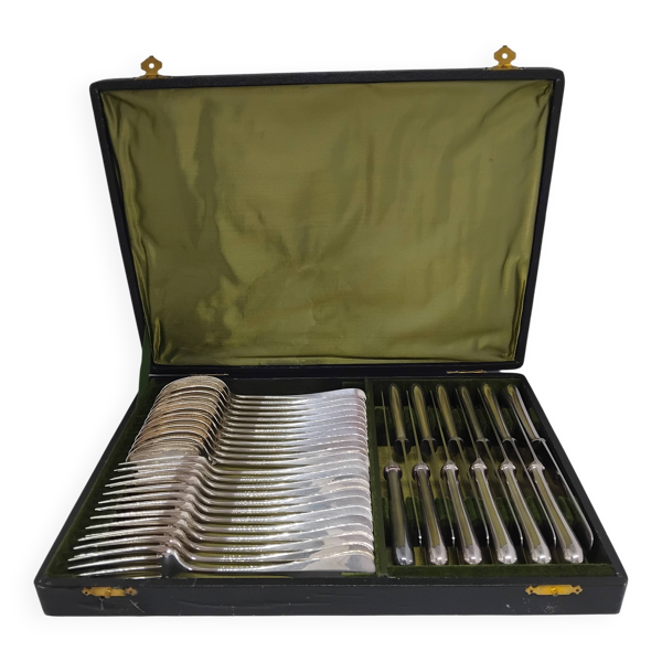 Ménagère Christofle 36 pièces modèle Fidelio Baguette