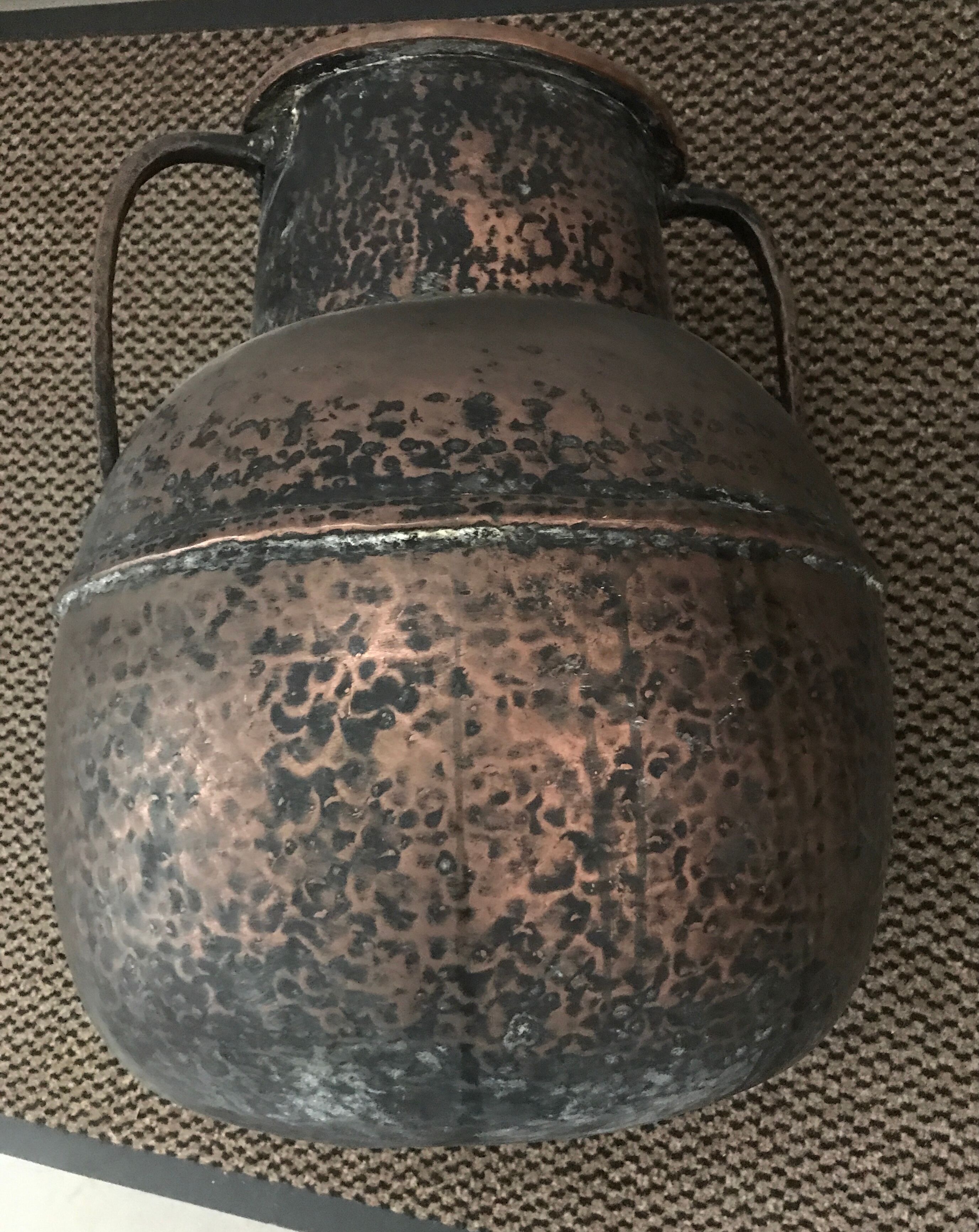 Jar jug with old coves in hammered copper middle east deco xixème