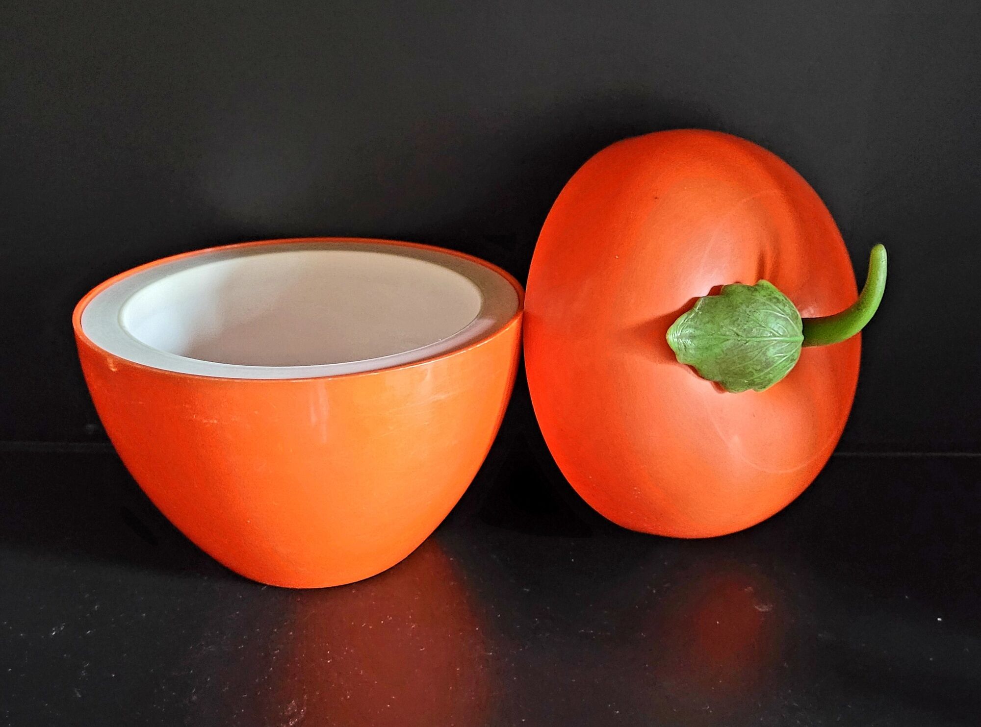 Old ice bucket vintage ice cream apple 70s