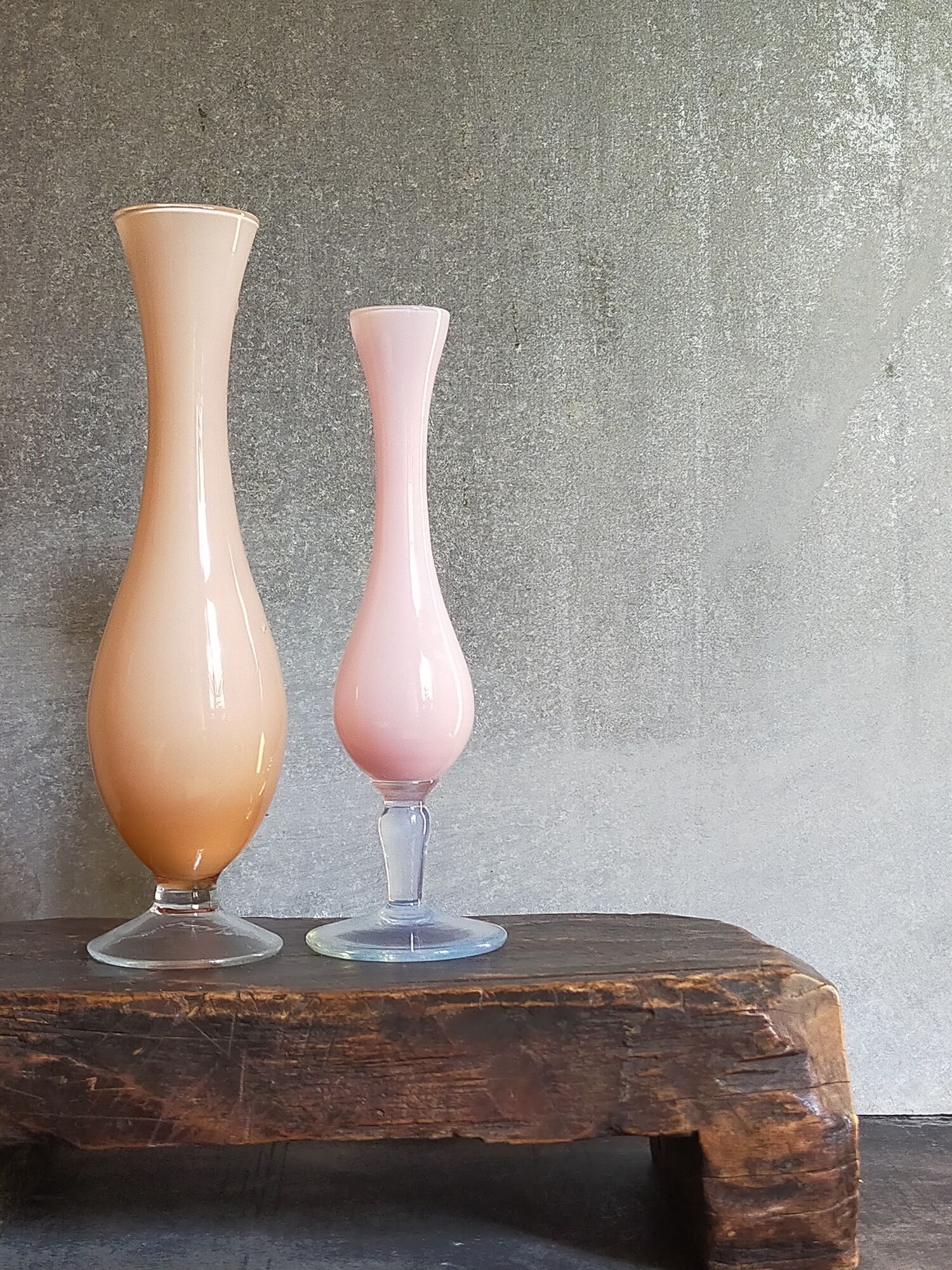 Duo of soliflores vintage glass and opaline
