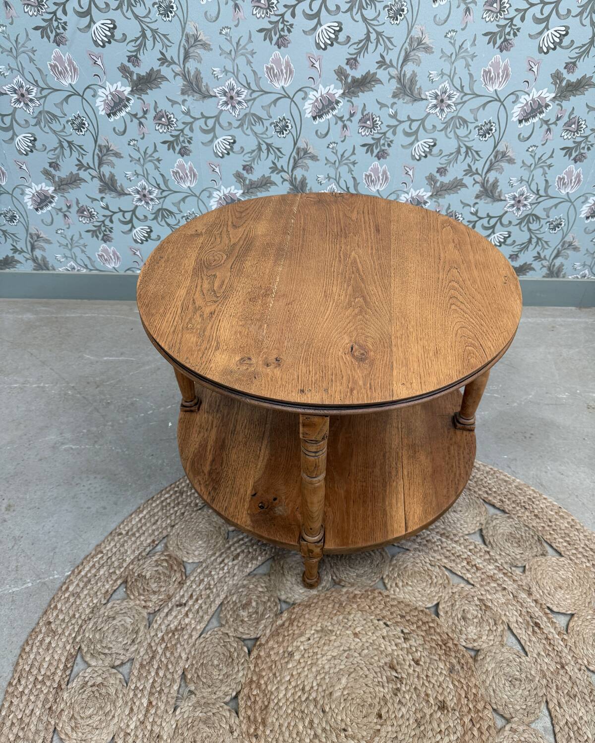Table basse ronde en chêne rénovée
