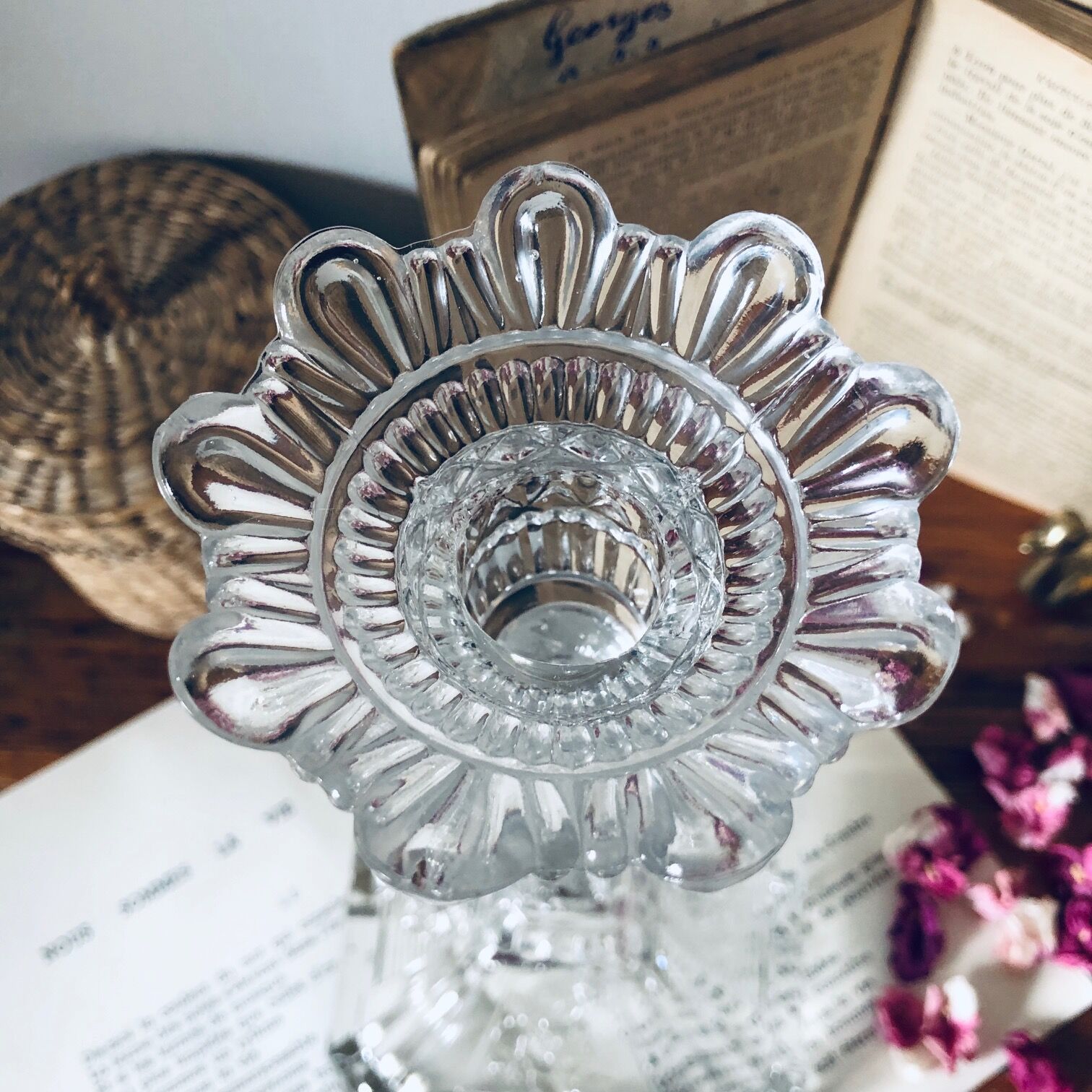 glass candlestick "The lion and the rose"