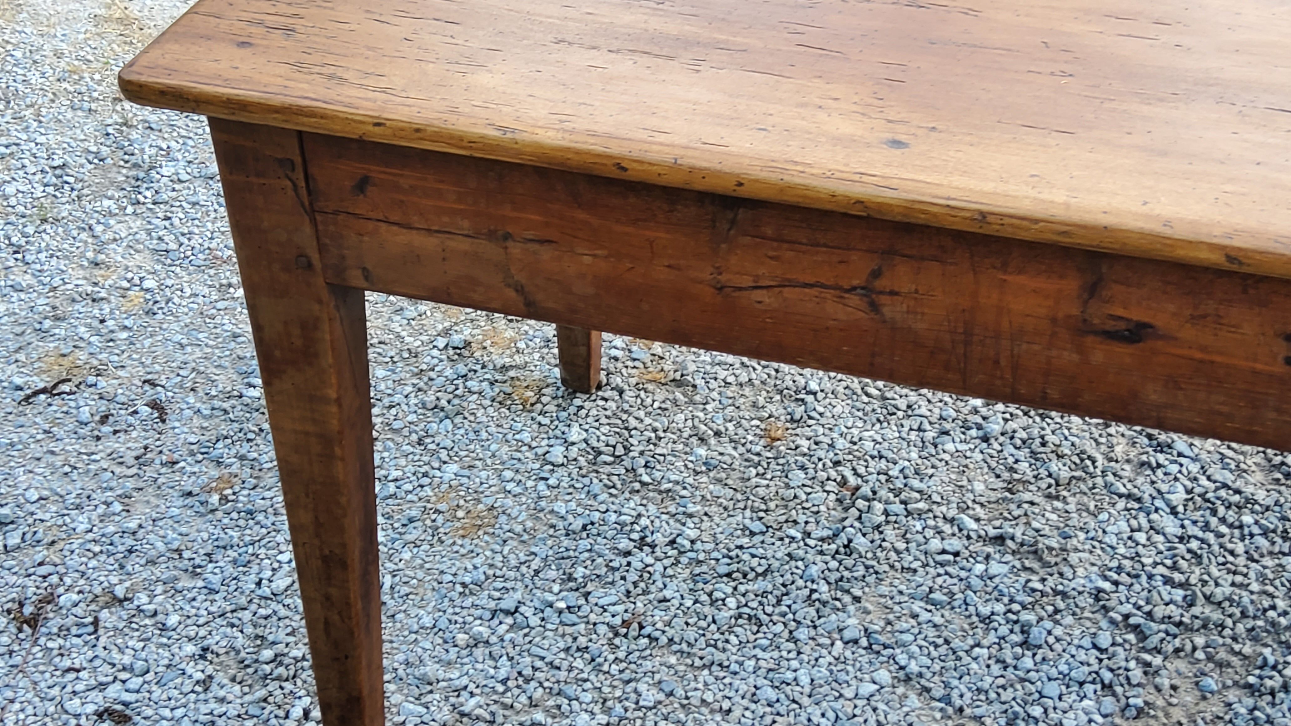 Farm table nineteenth century feet spindles 251cm and its 2 benches