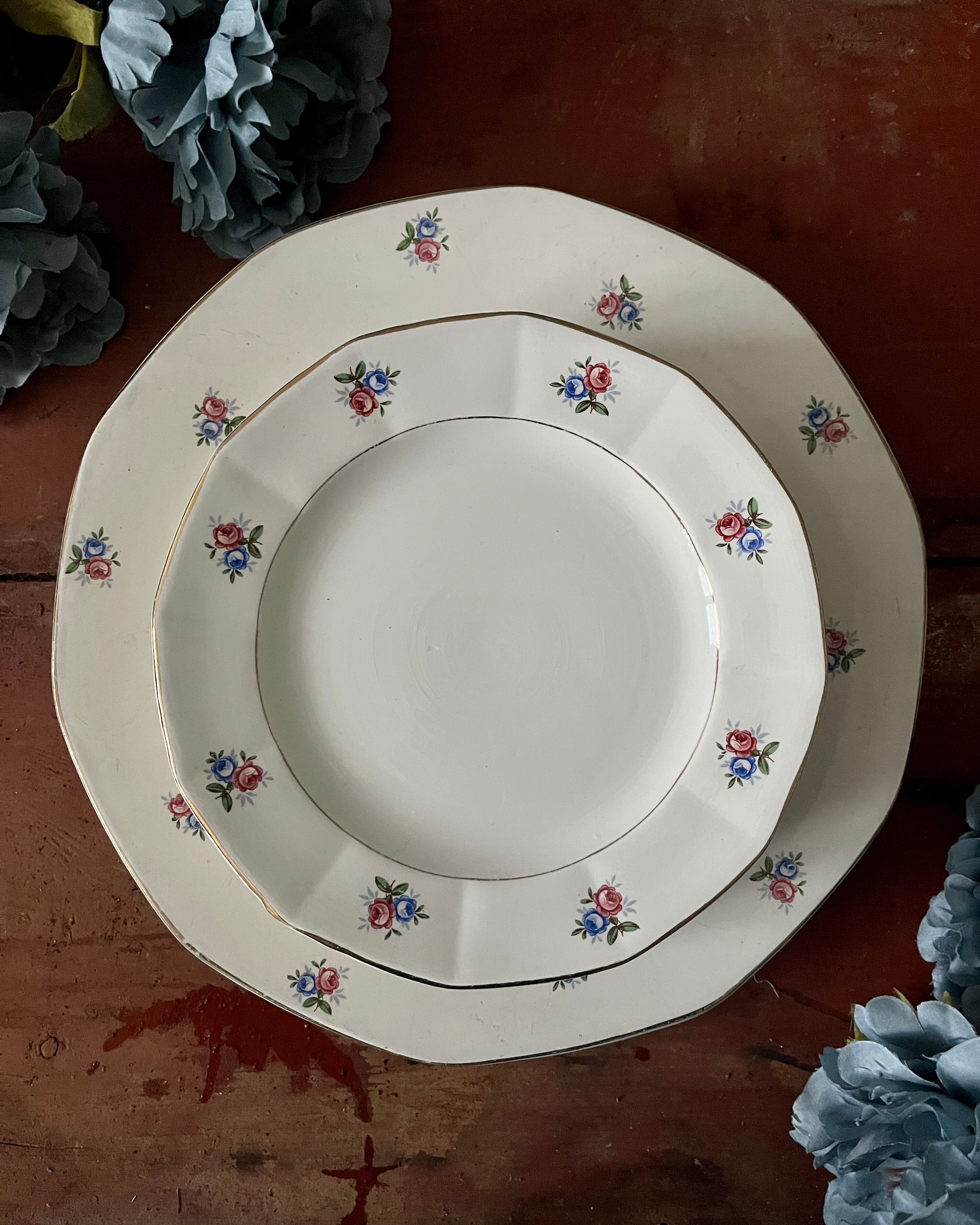 Plates and dish in genuine opaque Digoin Sarreguemines.