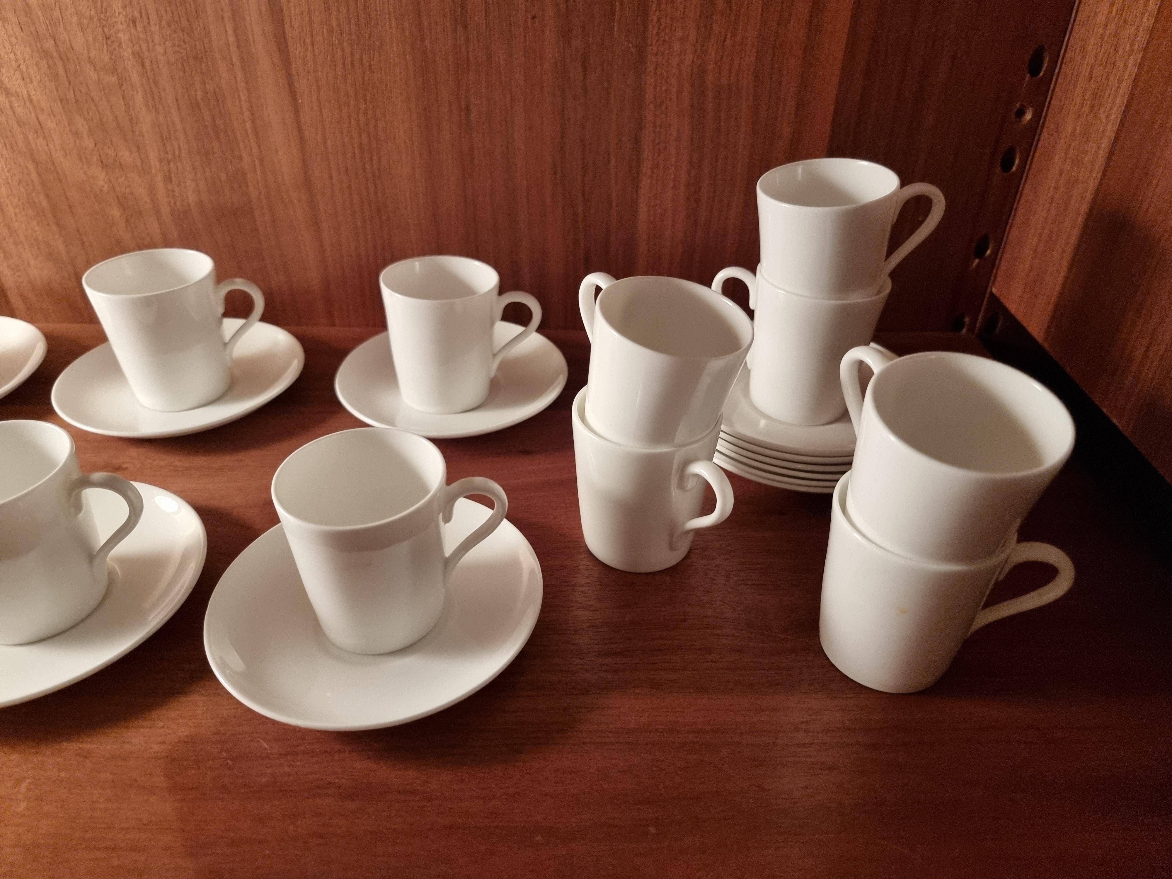 Stig Lindberg, 10 porcelain espresso cups from Gustavsberg, Scandinavian Modern.