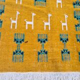 Tapis traditionnel à motifs gazelles fait main en pure laine