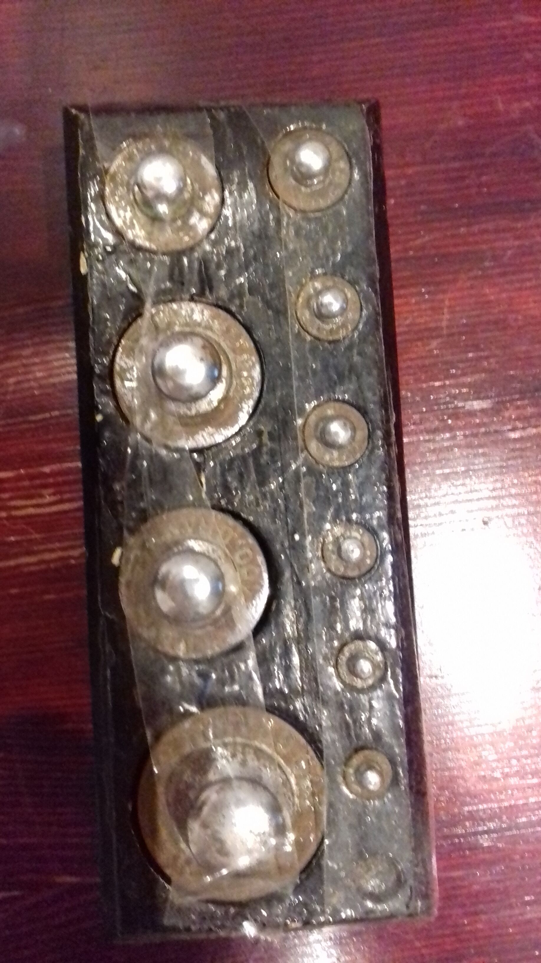 Old scale, 5 kg force