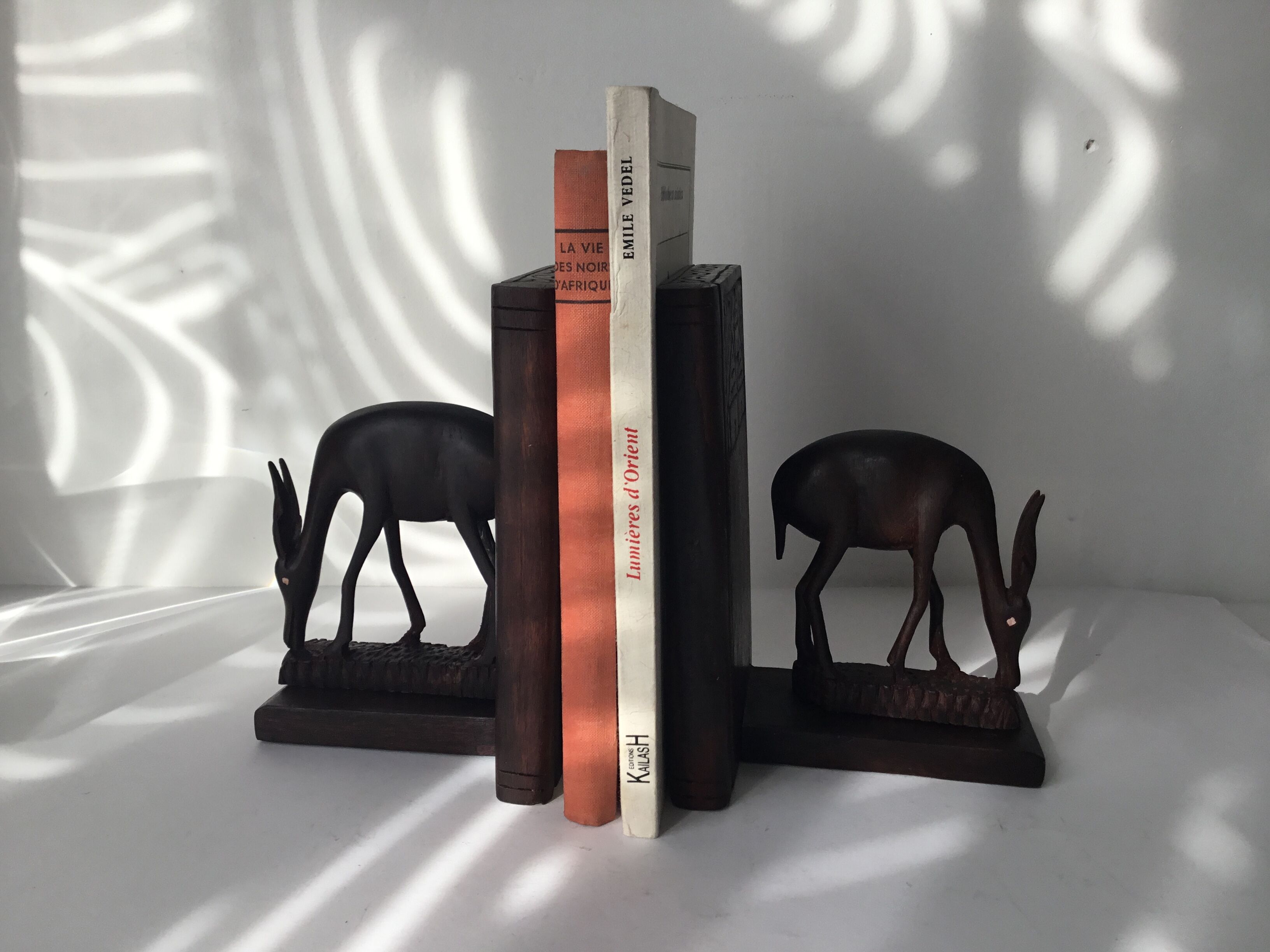 Wooden book enclosers