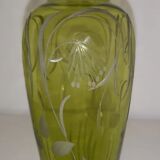 Vases soliflores anciens sur pied verre gravé