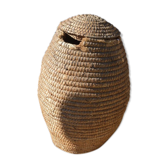 Large straw jar