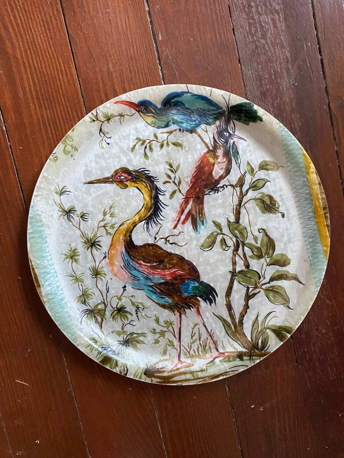 Round fiberglass bird tray.