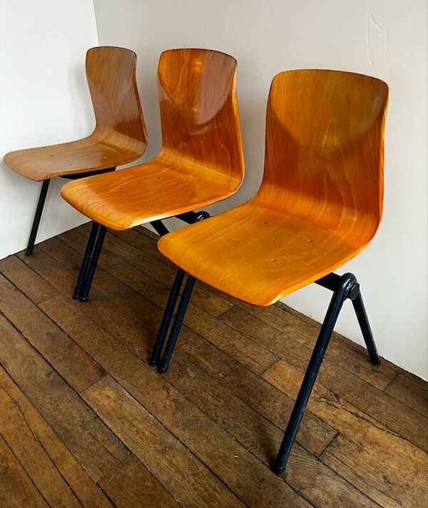 Série de 4 chaises Pagholz Galvanitas en bois clair