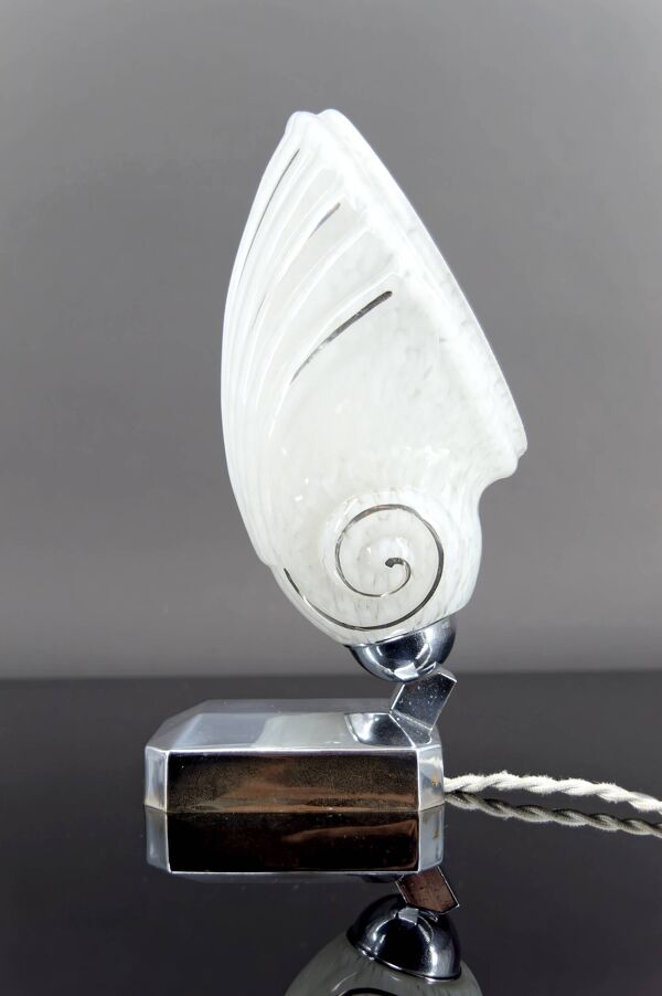 Lampe ''Coquillage'' Art Deco moderniste, France, vers 1930