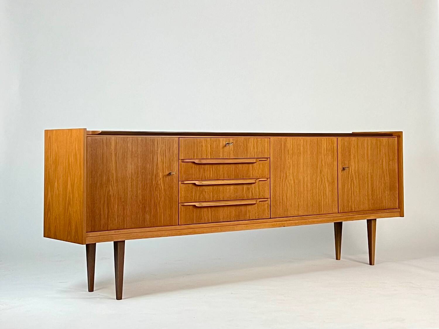Enfilade en teck des années 60 70, style mid-century