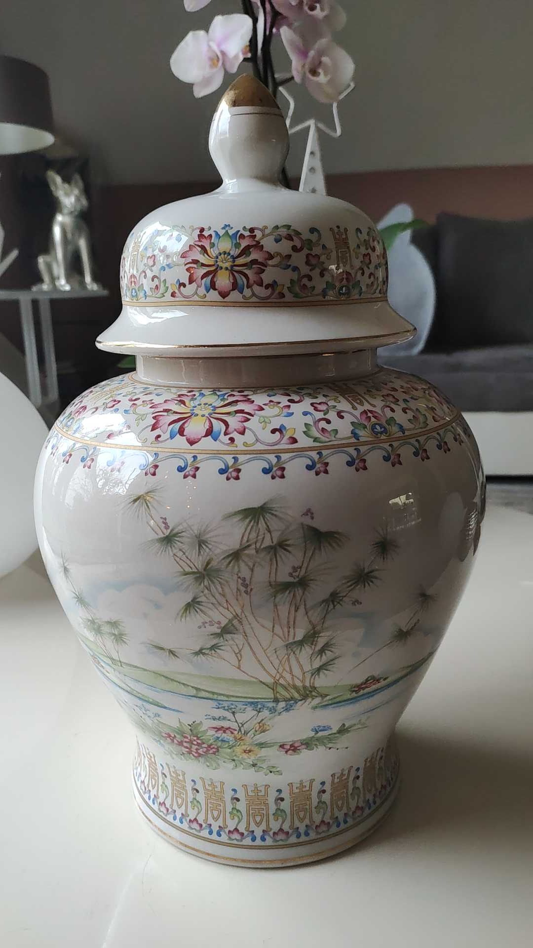 Vase with handcrafted Asian style porcelain lid