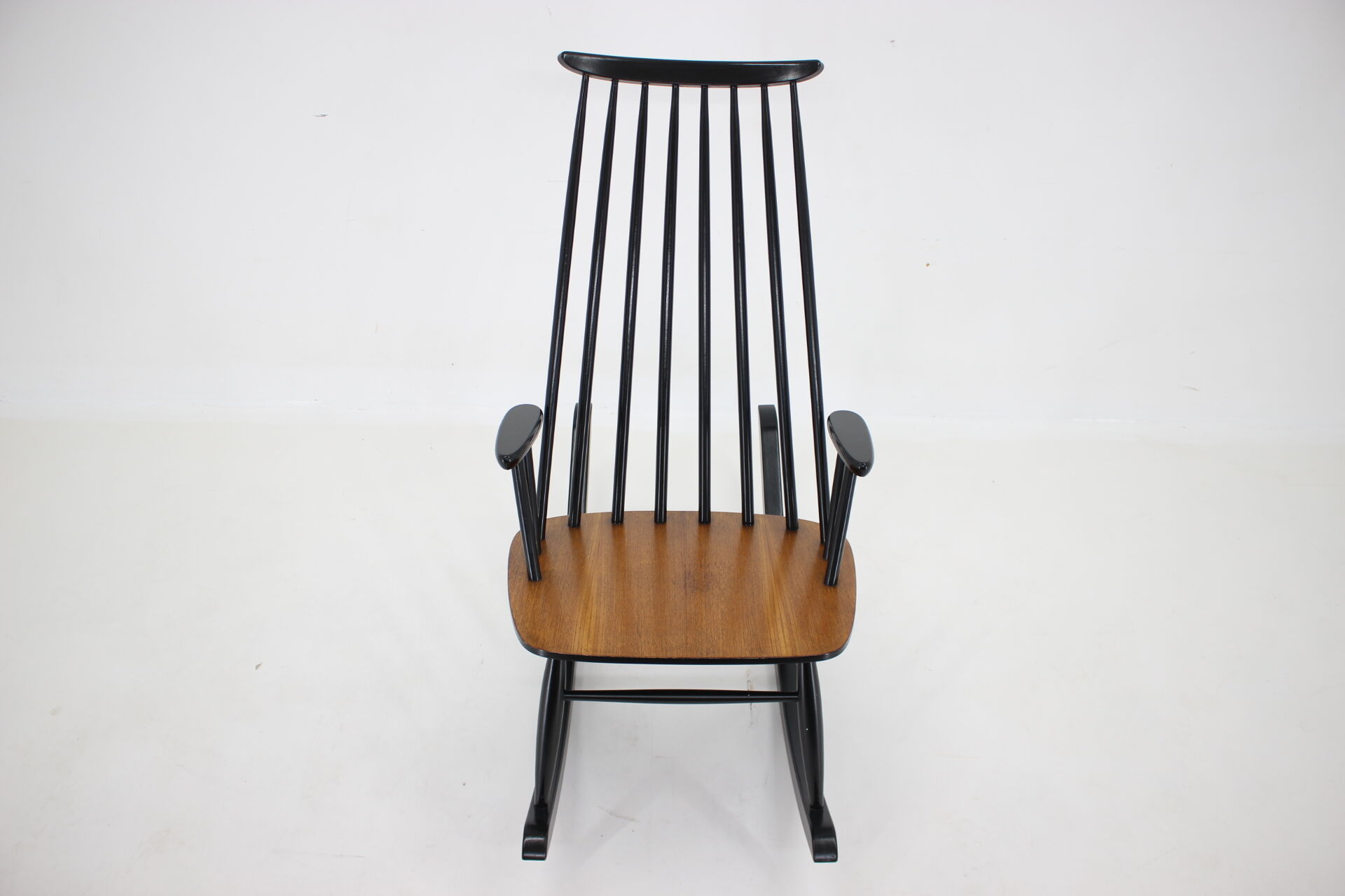 1960s Varjosen Puunjalostus Beech Rocking Chair, Finland