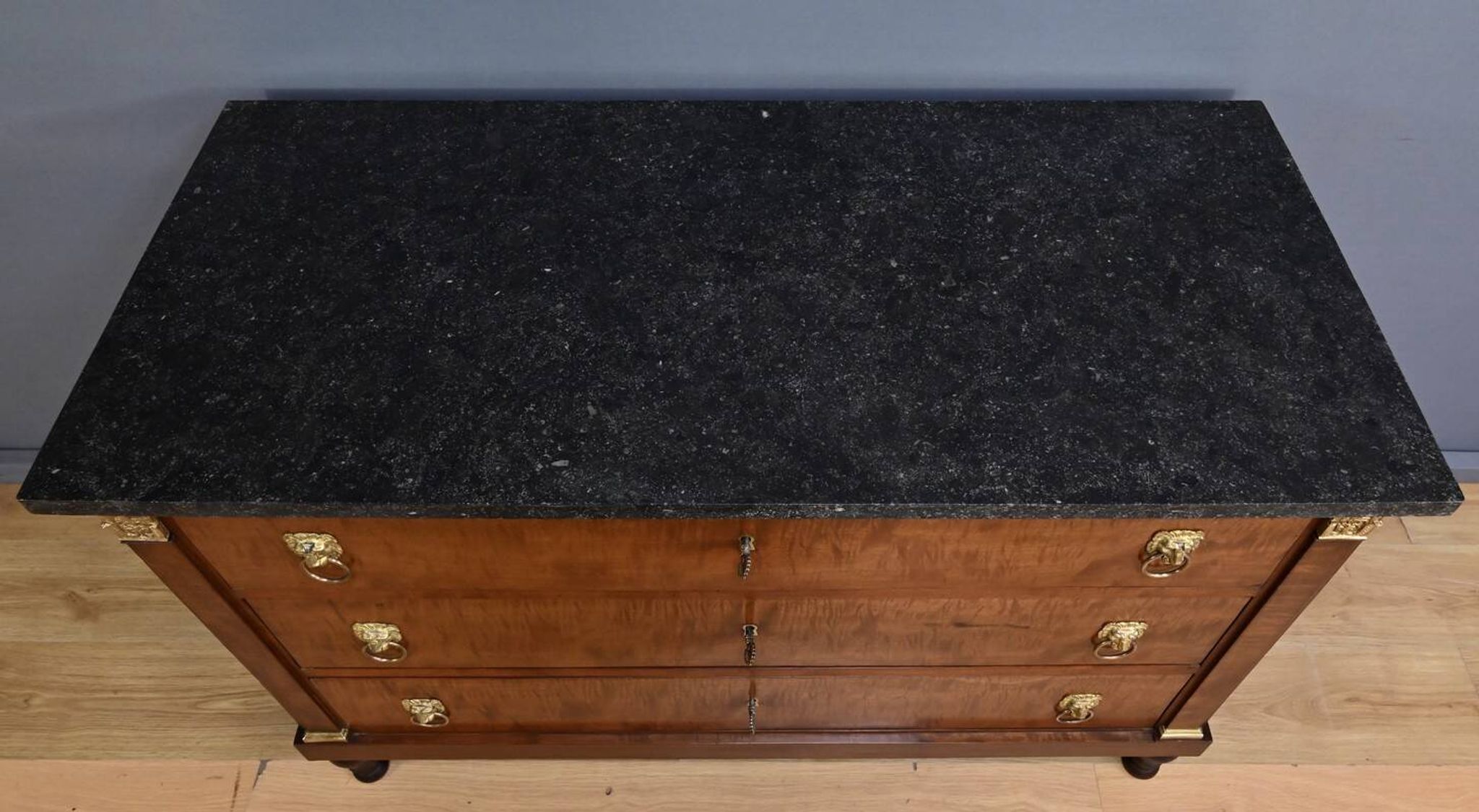 Return from Egypt chest of drawers in mahogany, Empire period – Early 19th century