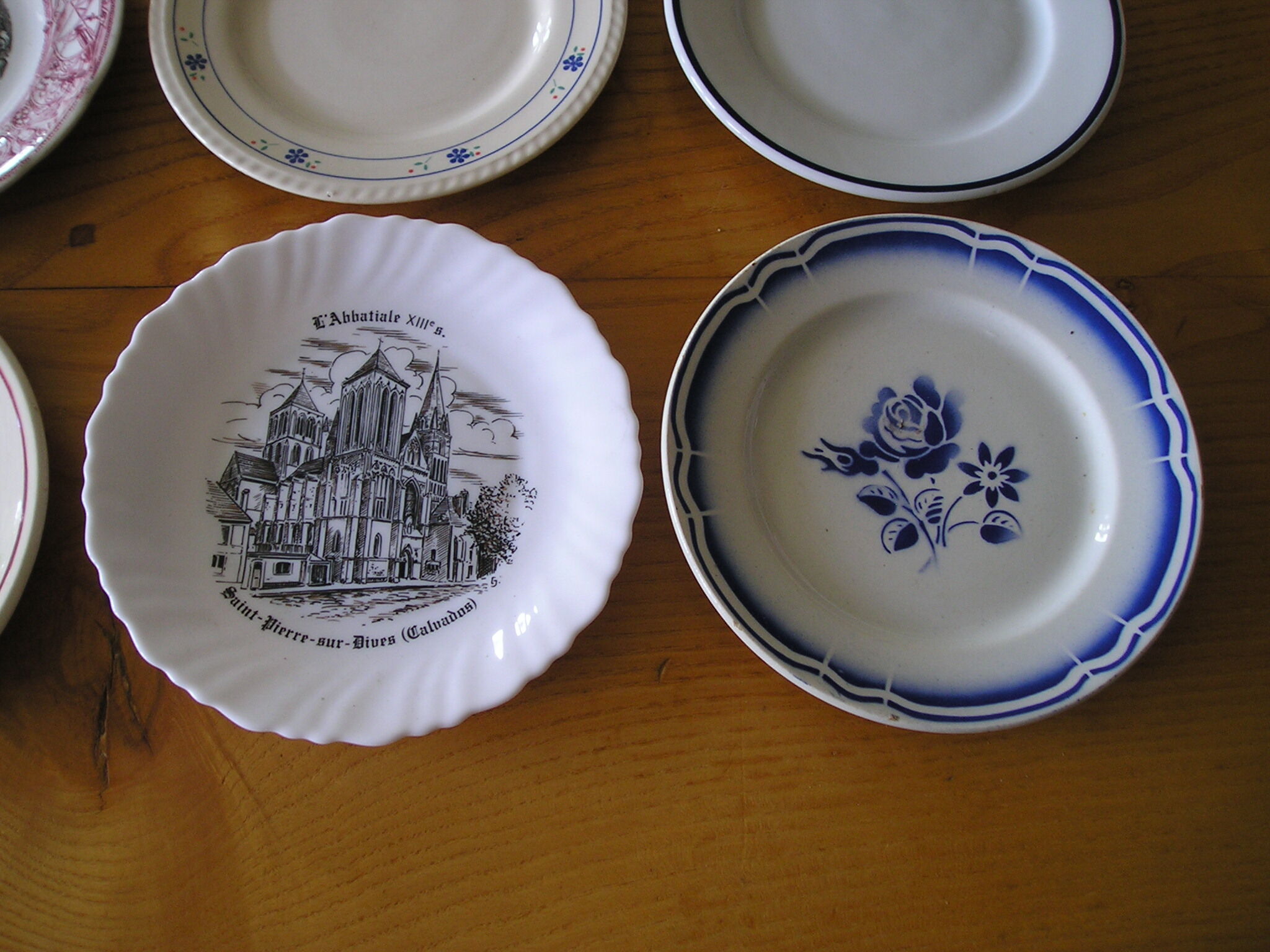 Set of 12 different dessert plates