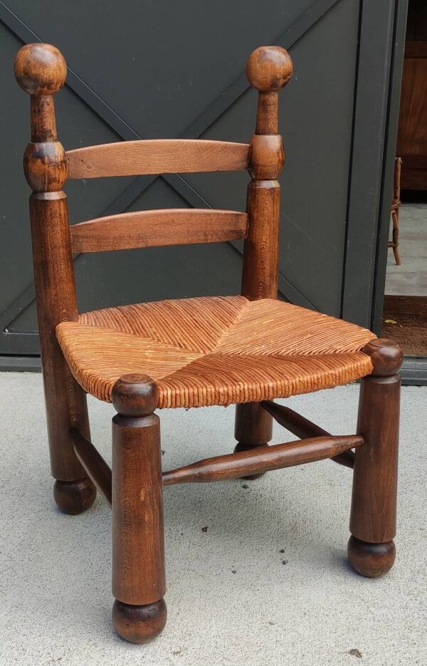 Ancienne petite chaise basse paillée